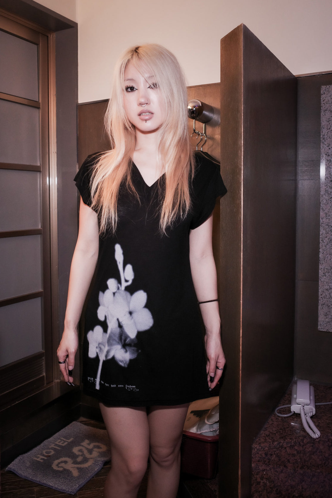 ORCHID TOP (BLACK)